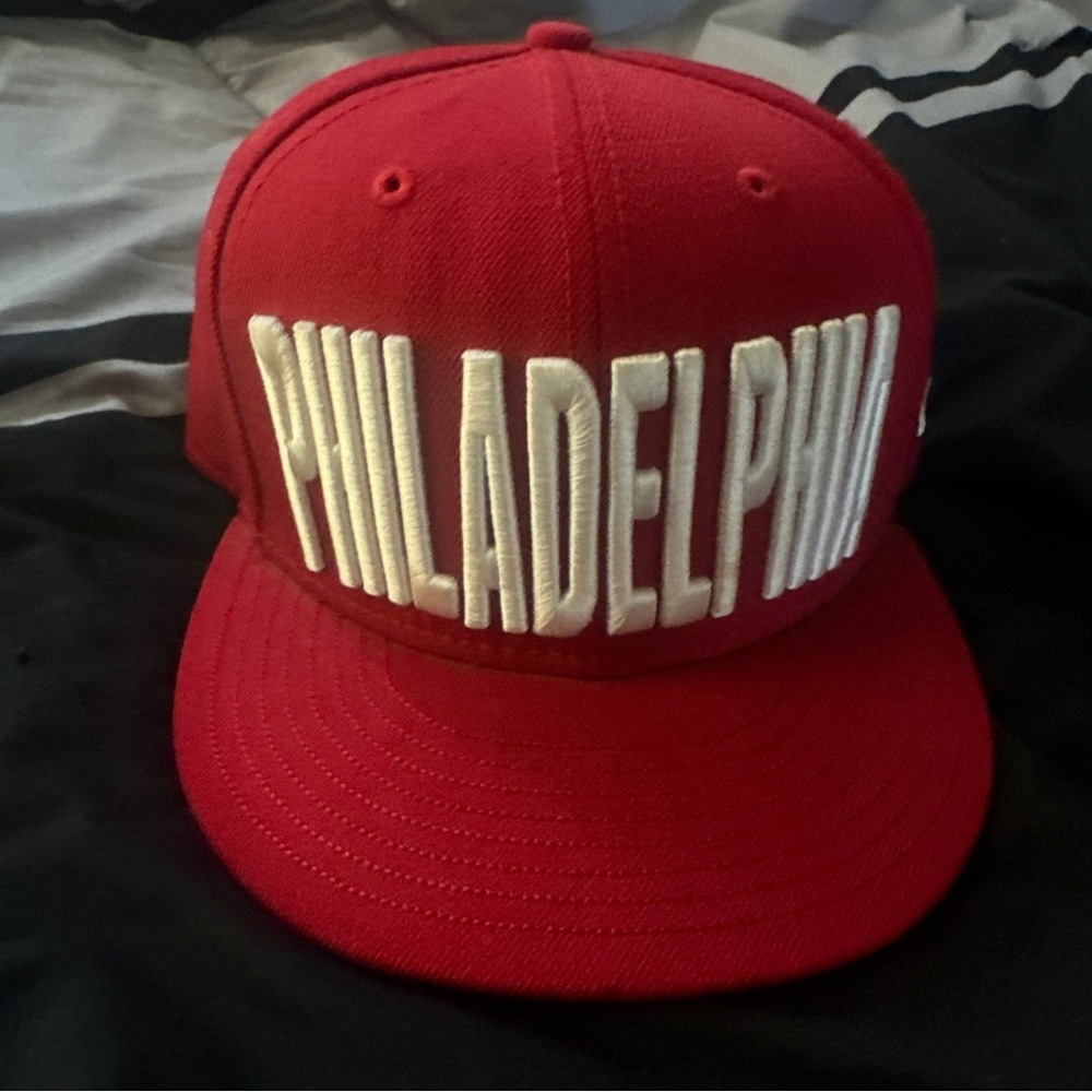 7 1/4 Phillies hat only worn 3-4 times great shape